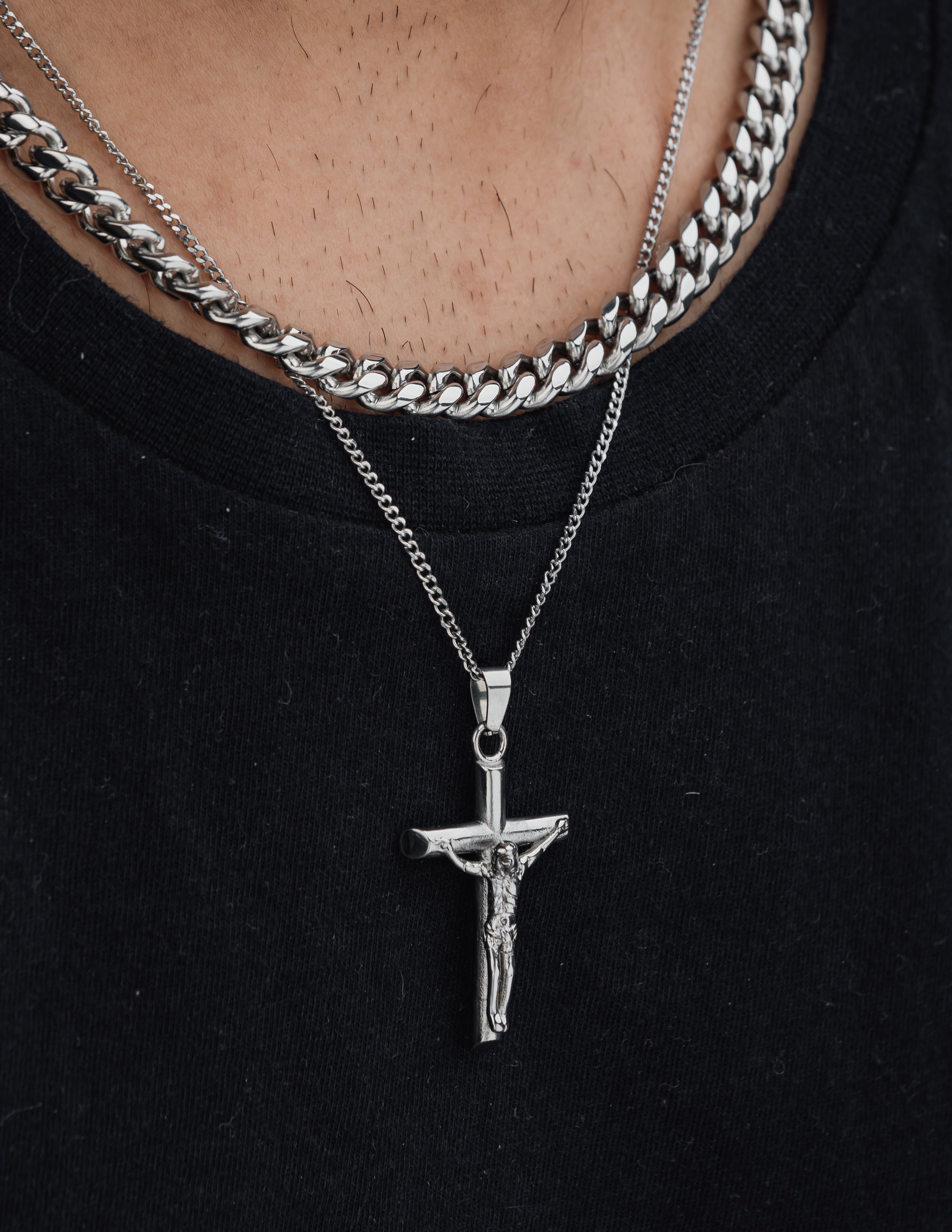 CRUCIFIX (SILVER) Pendant+ Chain